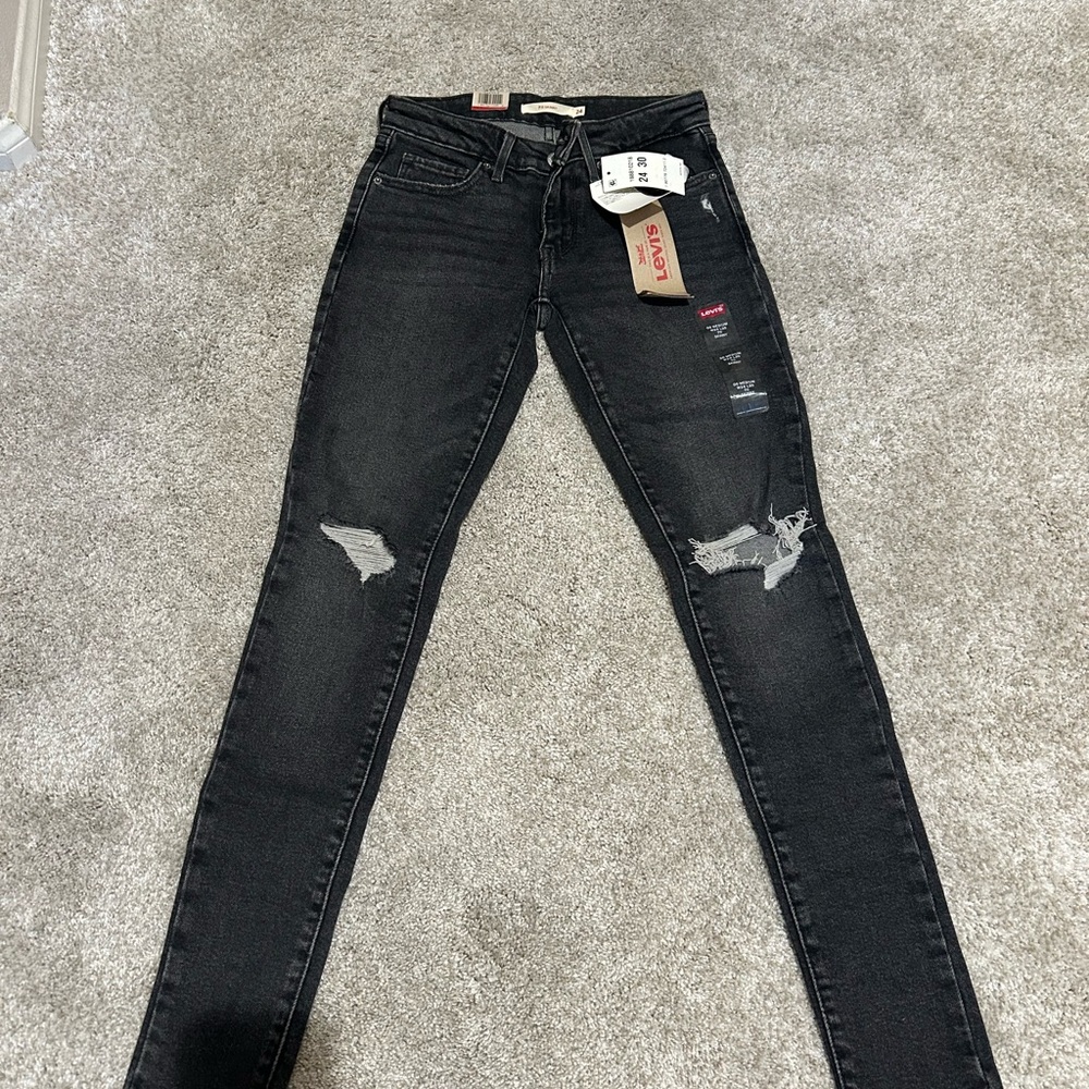 Levi's Women's Dark Gray Distressed Skinny Jeans